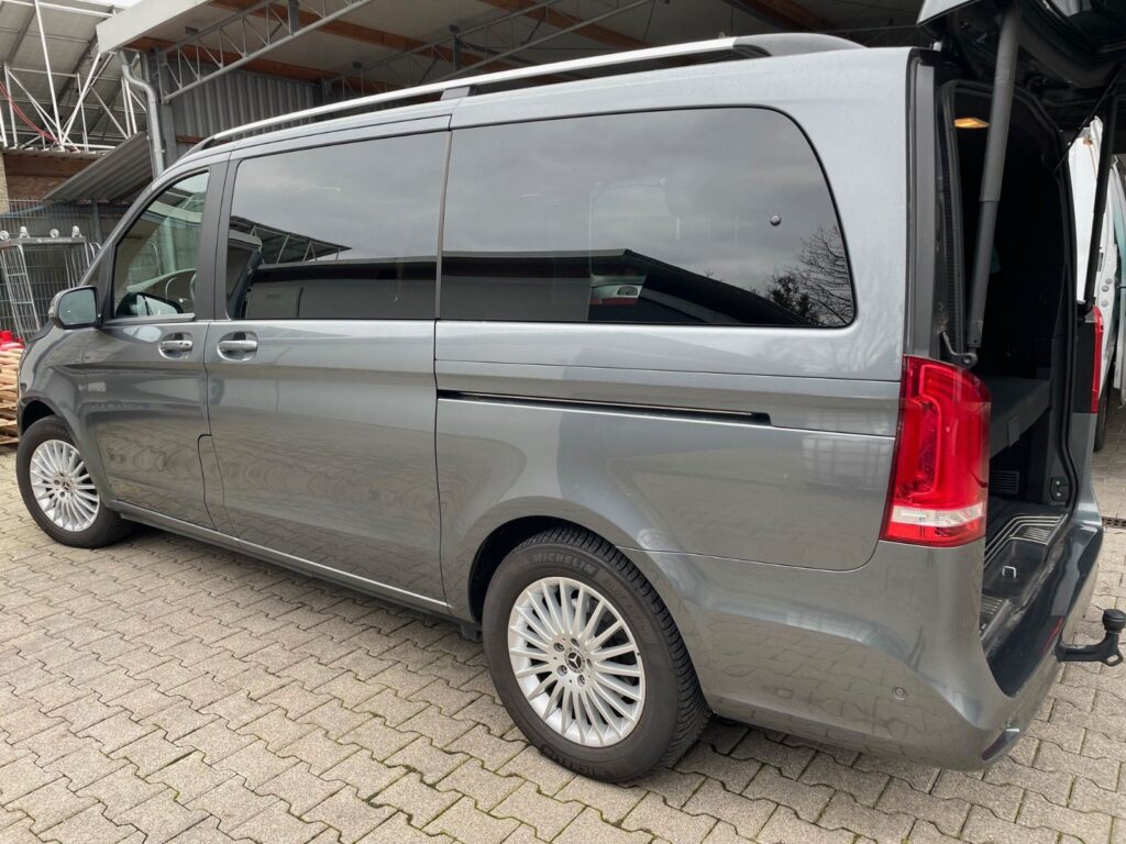 2021 Mercedes-Benz V 300