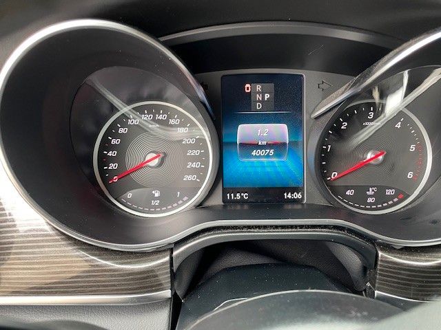2021 Mercedes-Benz V 300