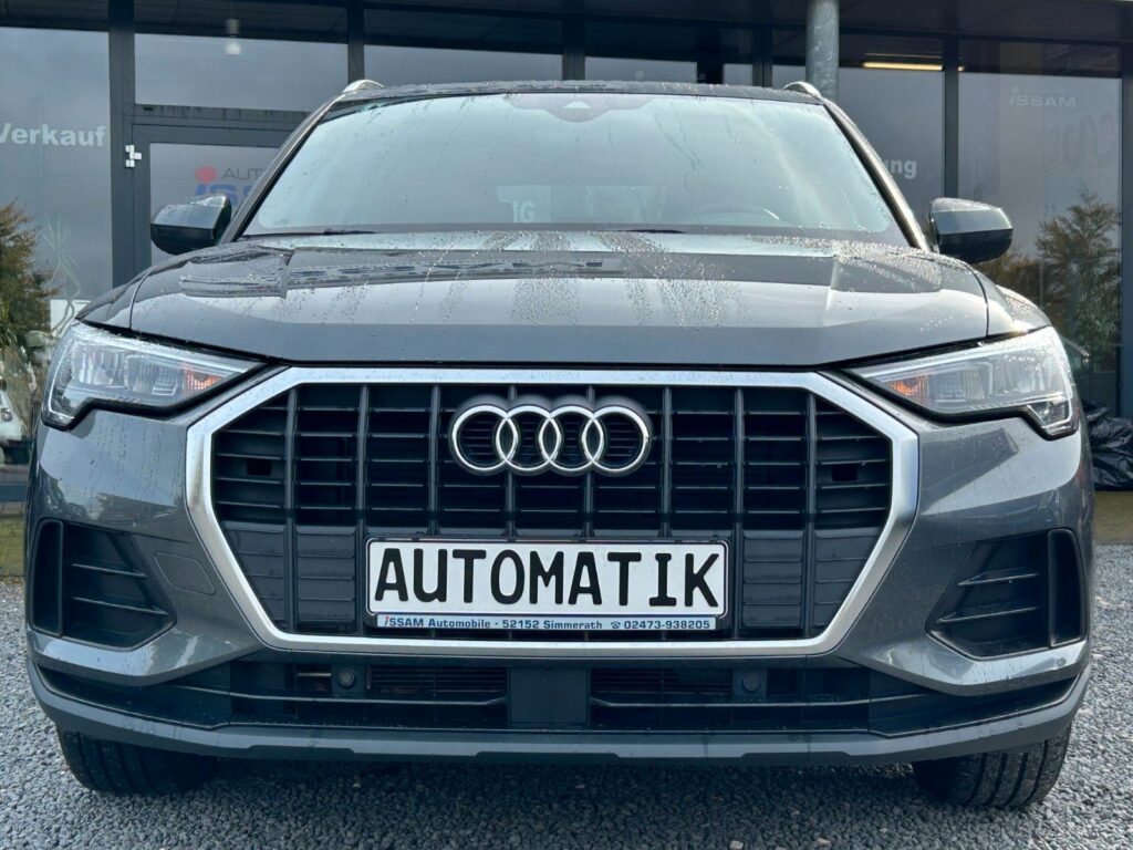 2022 Ауди Q3