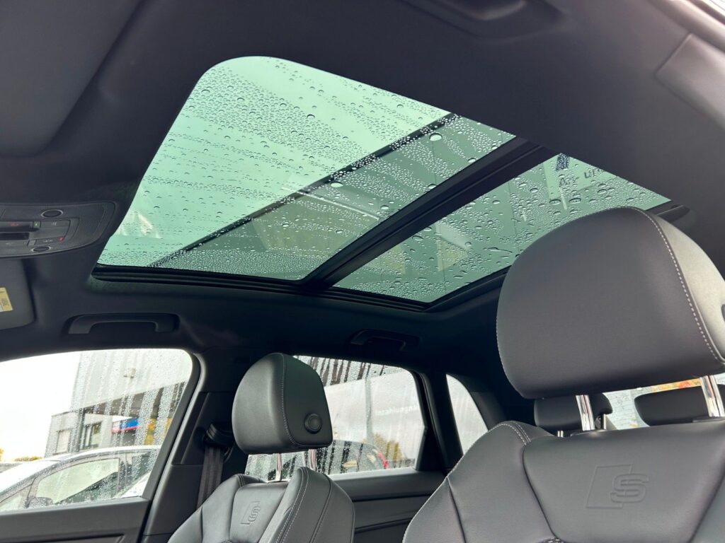 2022 Ауди Q3