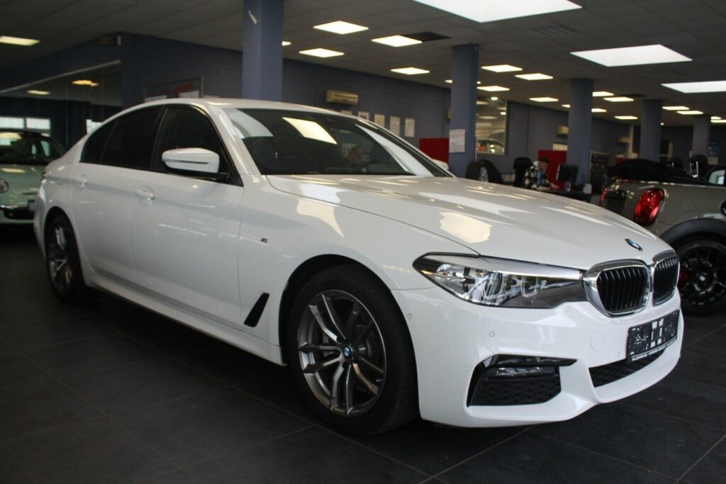 2021 BMW 520