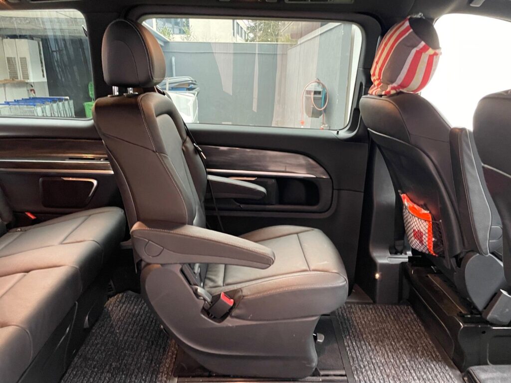 2021 Mercedes-Benz V 300