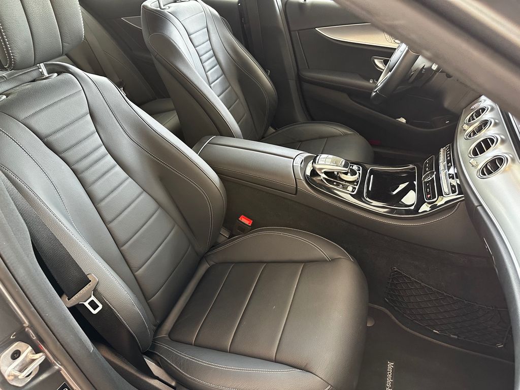 2020 Mercedes-Benz E 300